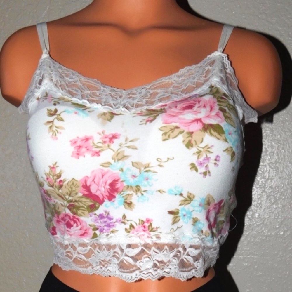 Zenana Outfitters Floral Lace Trim Padded Bralette - Picture 1 of 6